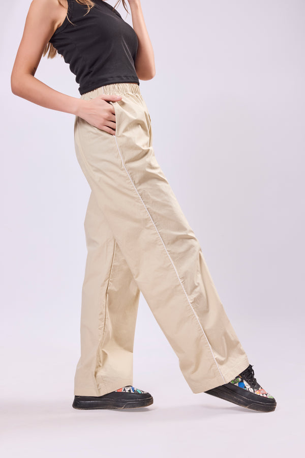 Contrast Piping Cargo